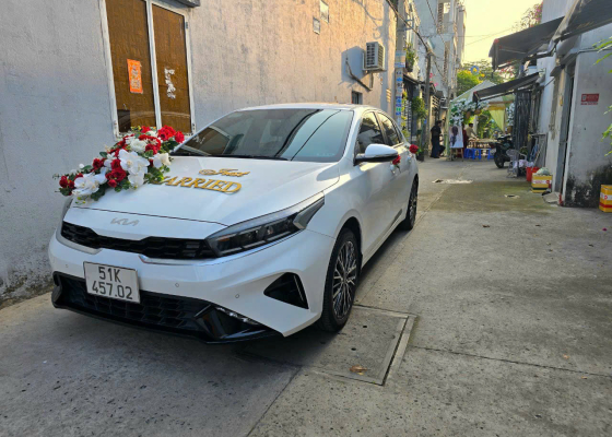Thuê Xe 7 chỗ đời mới | Thùy Dương Hóc Môn