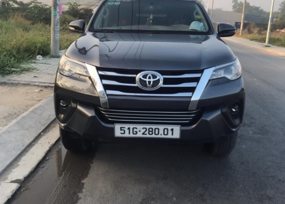 Cho thuê xe 7 chỗ fortuner | 0909713734