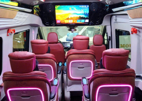 Cho Thuê Xe Limousine ford transit 2025