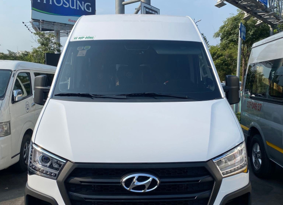 Bảng Báo Giá Dịch Vụ Thuê Xe Du Lịch Cập Nhật Mới Nhất Tháng 8/2025 – Du Lịch Thùy Dương