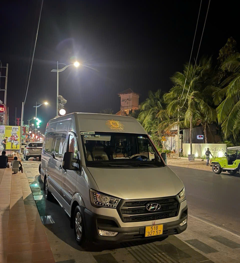Xe Đưa Đón Công Nhân Viên Tại Thành Phố Hồ Chí Minh 