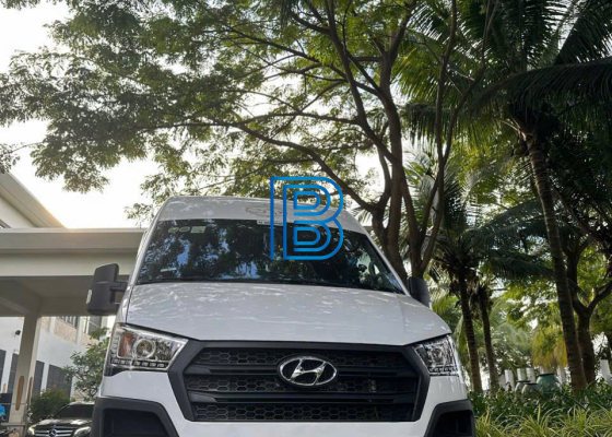Cho thuê xe 16c Solati ghế Âu 2025 đời mới | thuexegiaretphcm.com